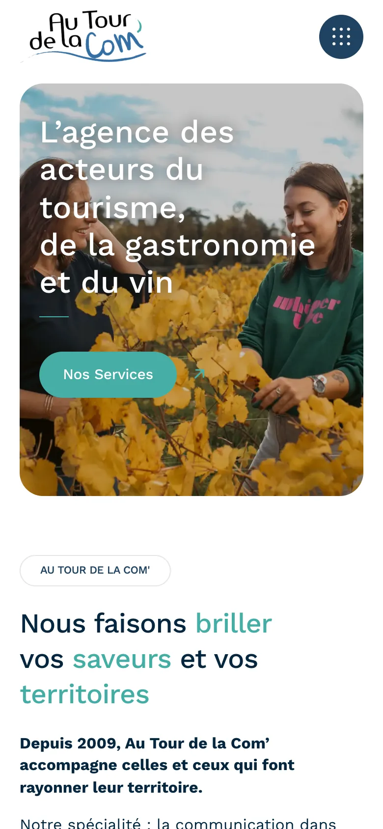 Page d'accueil du site d'Au Tour de la Com', agence de communication près de Nantes, version mobile